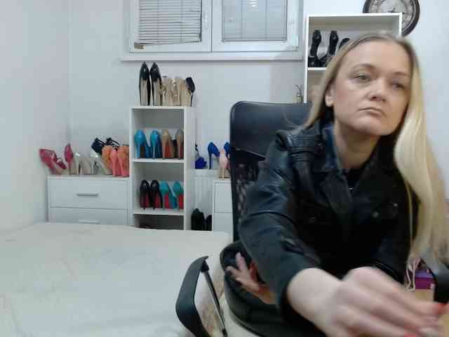 MisstressSabi webcam