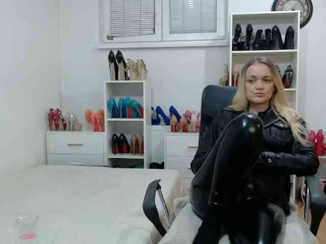 MisstressSabi webcam