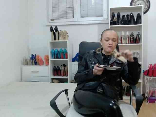 MisstressSabi webcam