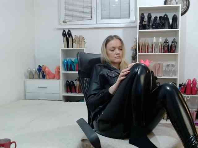 MisstressSabi webcam