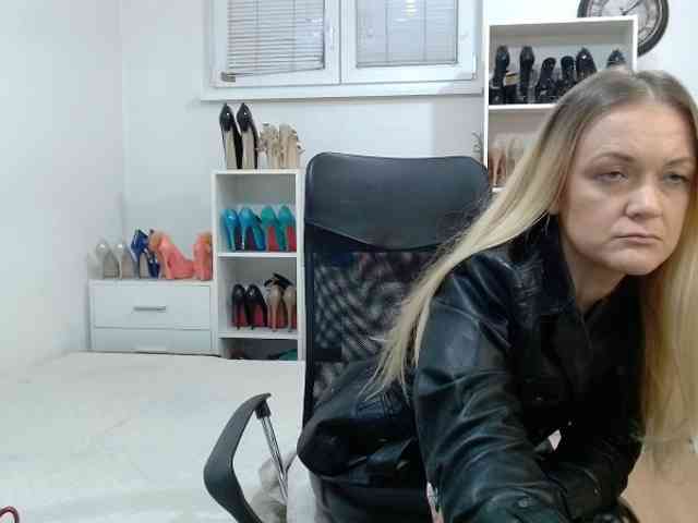 MisstressSabi webcam