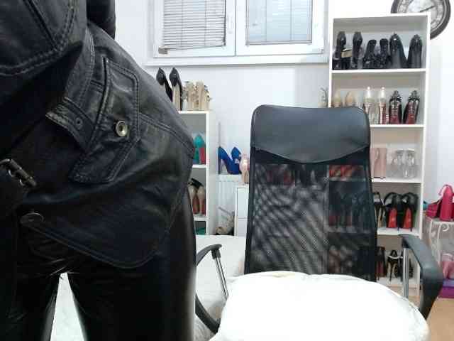 MisstressSabi webcam