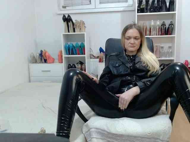 MisstressSabi webcam