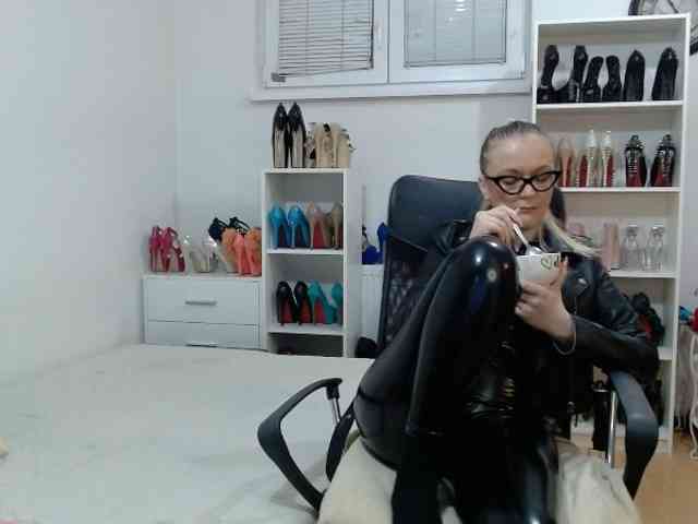 MisstressSabi MisstressSabi