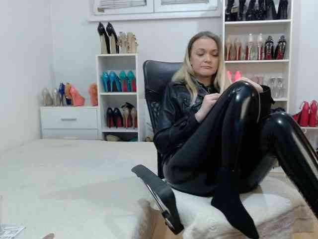 MisstressSabi webcam