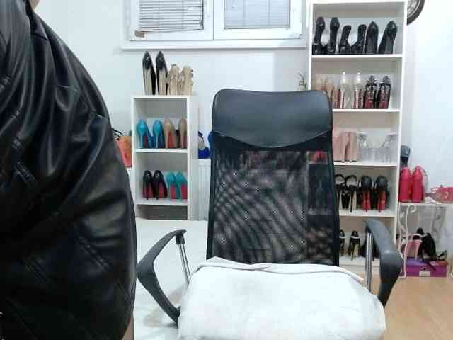 MisstressSabi webcam