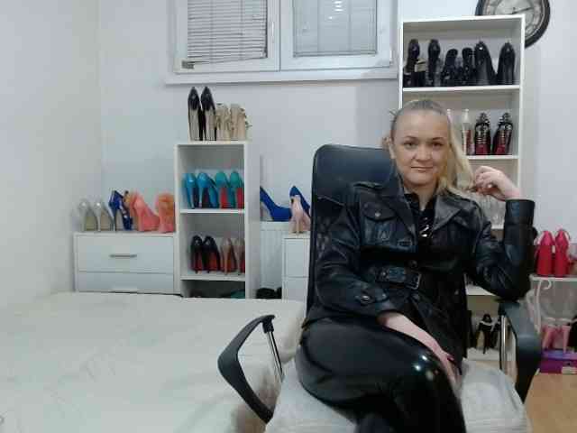 MisstressSabi webcam