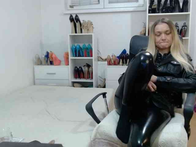 MisstressSabi webcam