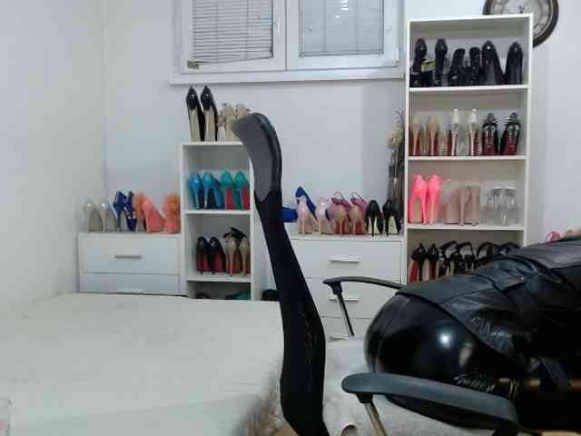 MisstressSabi webcam