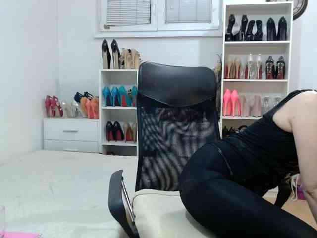 MisstressSabi webcam