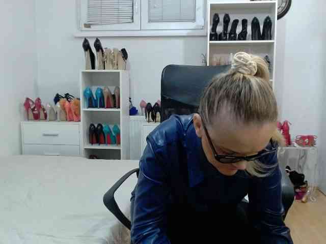 MisstressSabi webcam