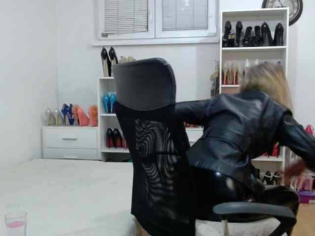 MisstressSabi webcam