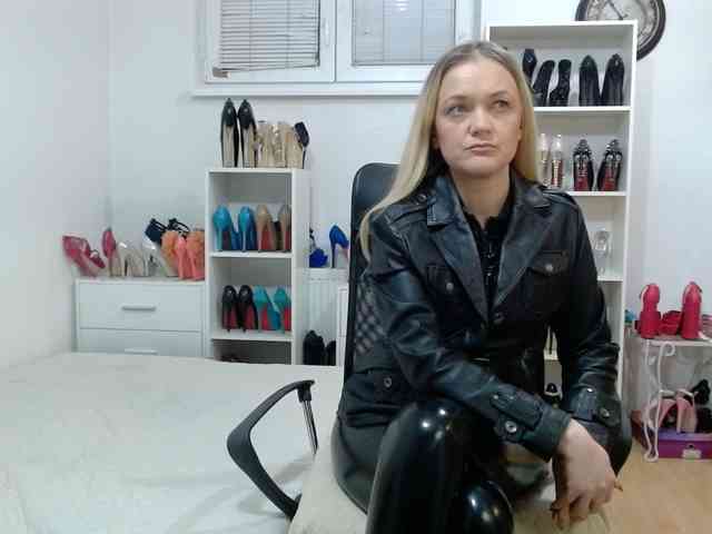 MisstressSabi webcam