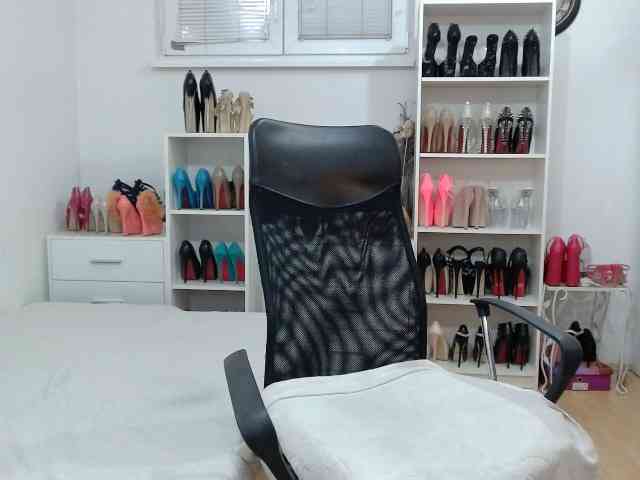 MisstressSabi webcam