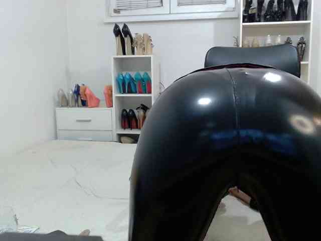 MisstressSabi webcam