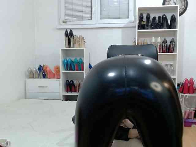 MisstressSabi webcam