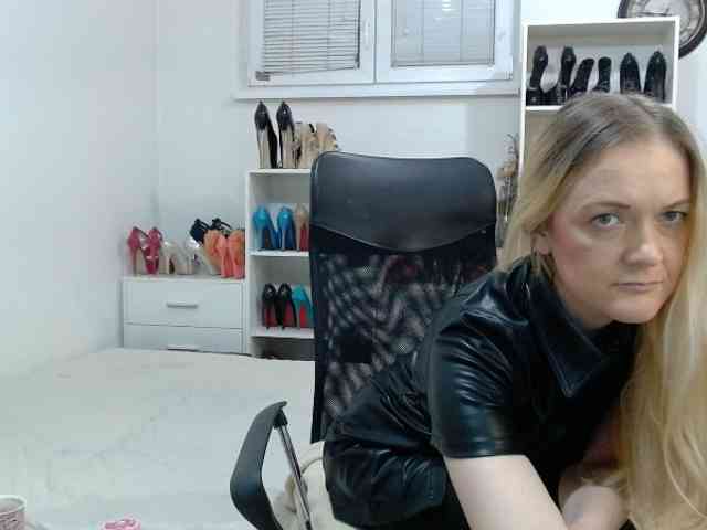 MisstressSabi webcam