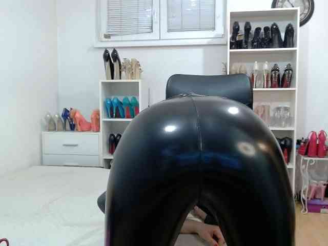 MisstressSabi webcam