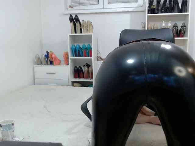 MisstressSabi webcam