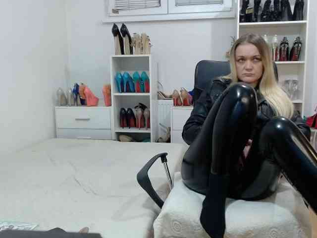 MisstressSabi webcam