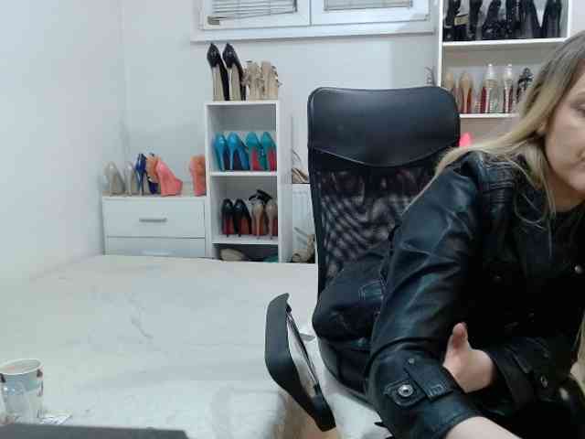 MisstressSabi webcam