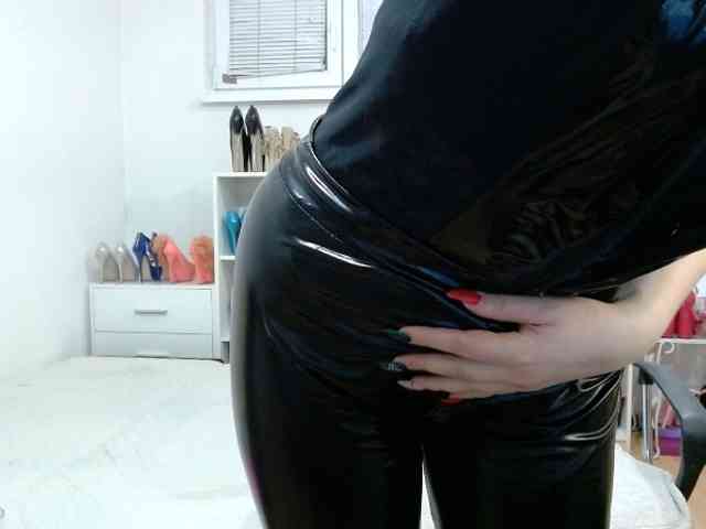 MisstressSabi webcam