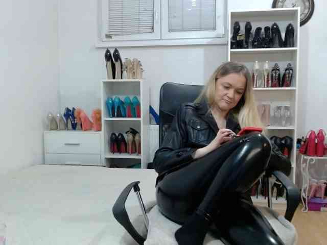 MisstressSabi webcam