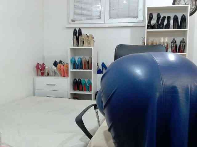 MisstressSabi webcam