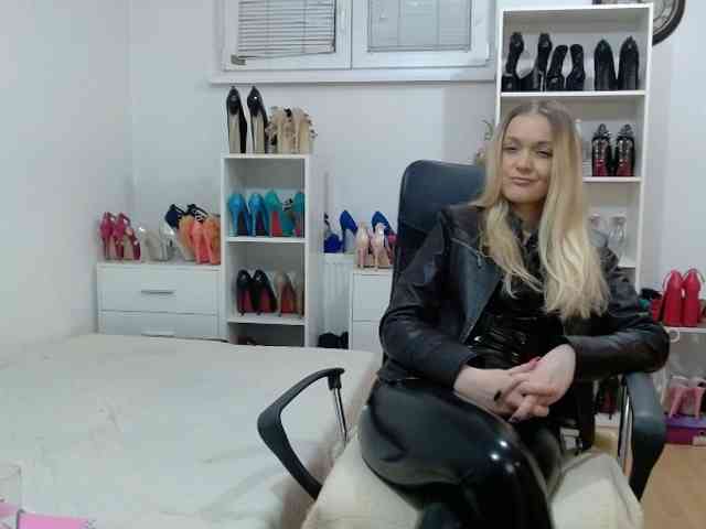 MisstressSabi webcam