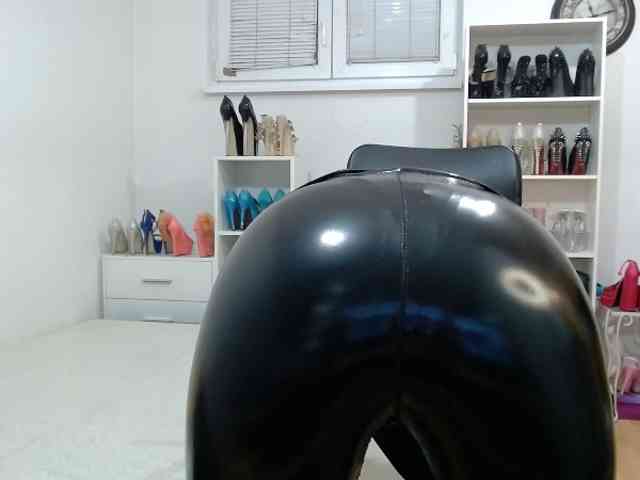 MisstressSabi webcam