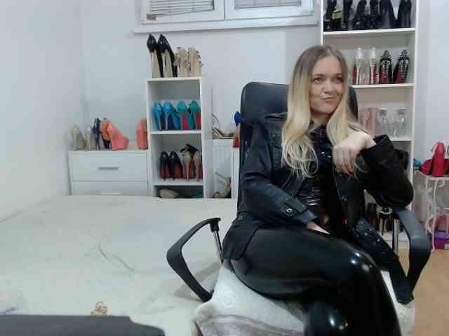 MisstressSabi webcam