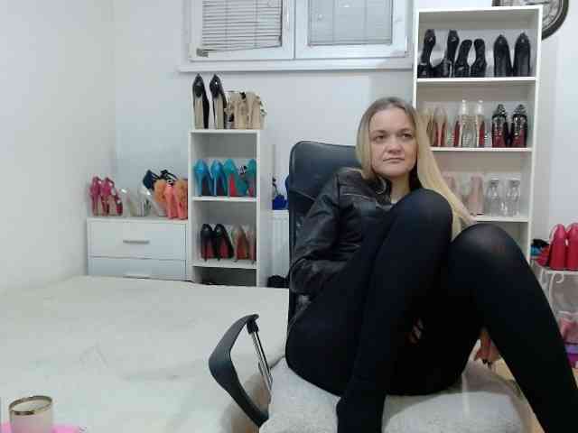 MisstressSabi webcam