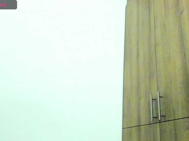 Naomii18's BongaCams show and profile