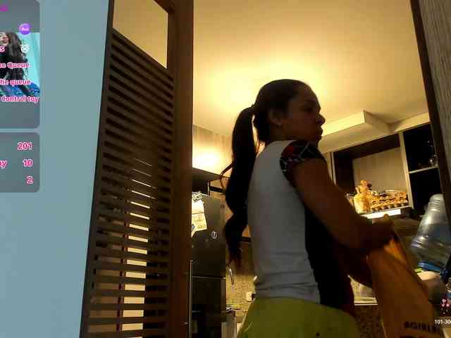 Naomii18 webcam