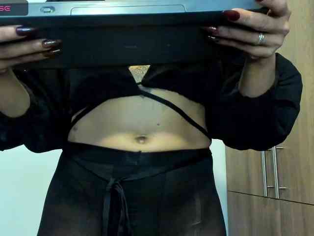 Naomii18 webcam