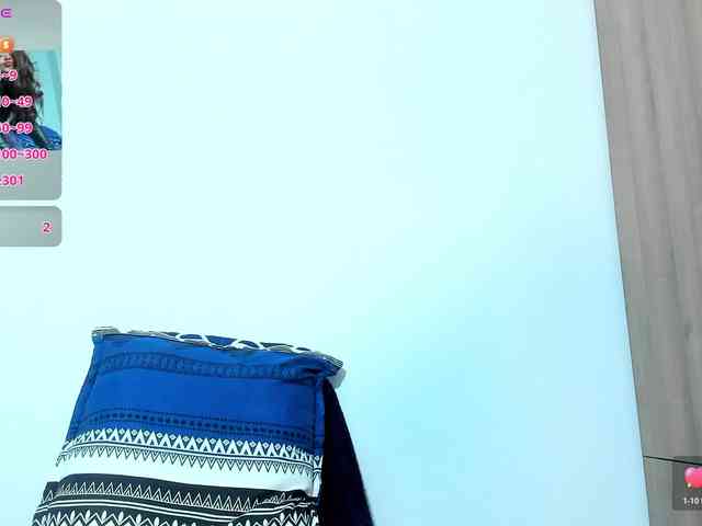 Naomii18 webcam