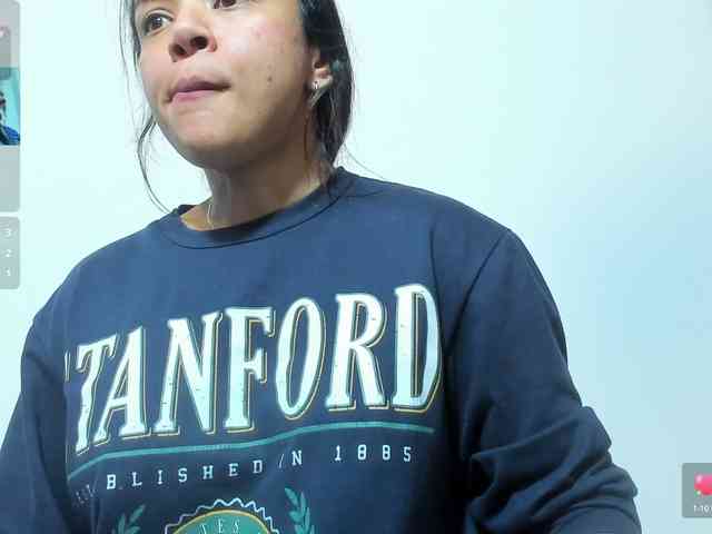 Naomii18 webcam