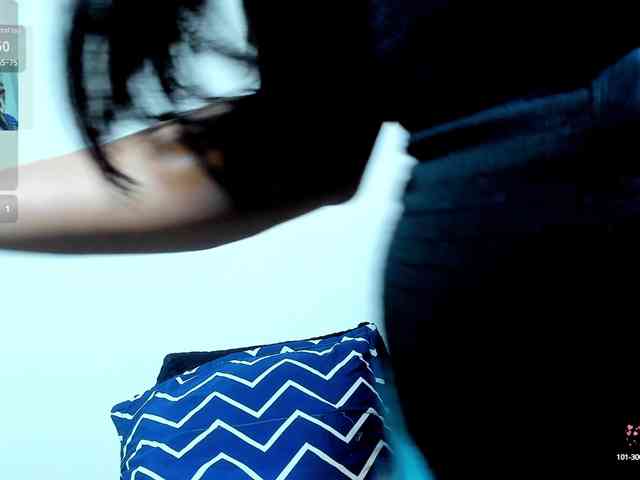 Naomii18 webcam