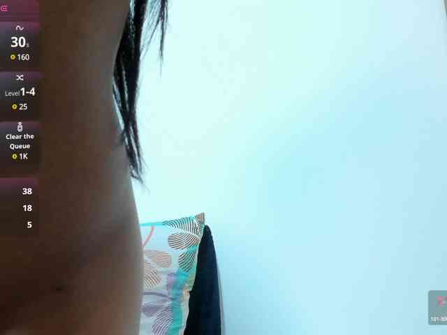 Naomii18 webcam