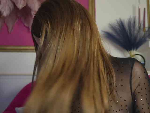LoriMinelli webcam