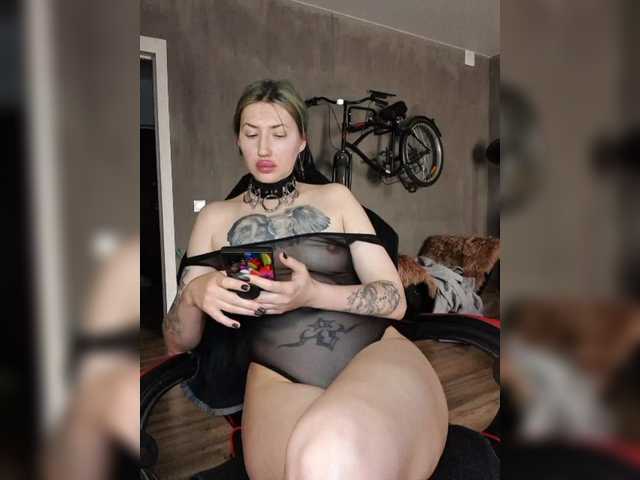  a-squirter chat room