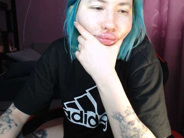 a-squirter's BongaCams show and profile