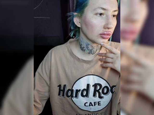 a-squirter's BongaCams show and profile