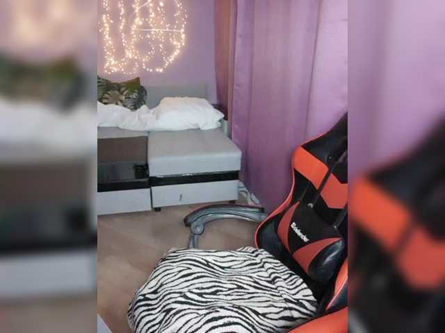 a-squirter's BongaCams show and profile