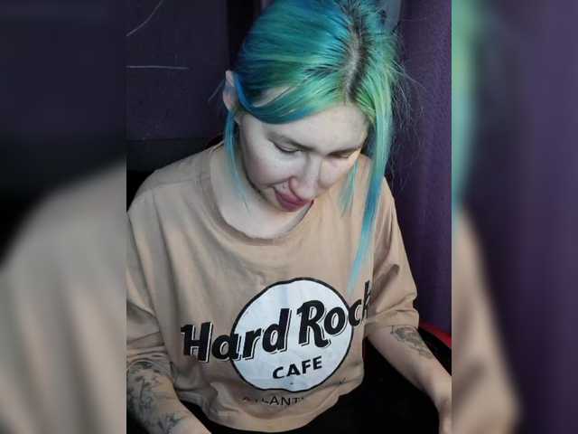 a-squirter's BongaCams show and profile