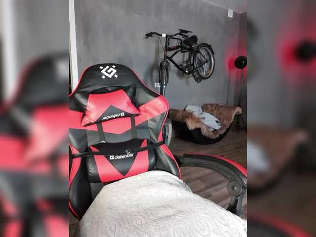 a-squirter chat room