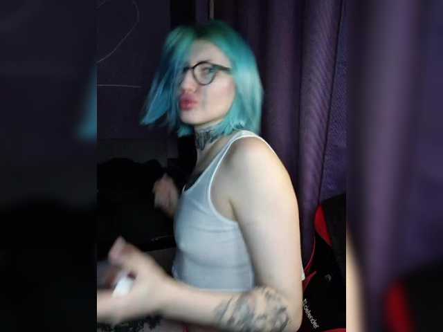 a-squirter's BongaCams show and profile