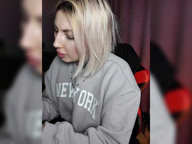 a-squirter's BongaCams show and profile