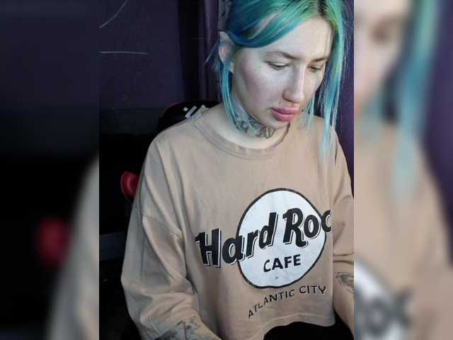 a-squirter's BongaCams show and profile