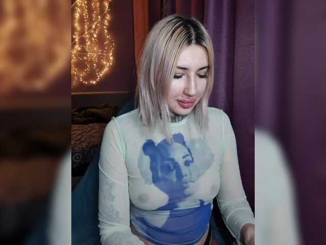 a-squirter's BongaCams show and profile